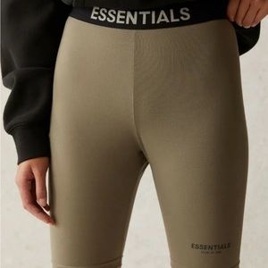 Essentials shorts women size XS